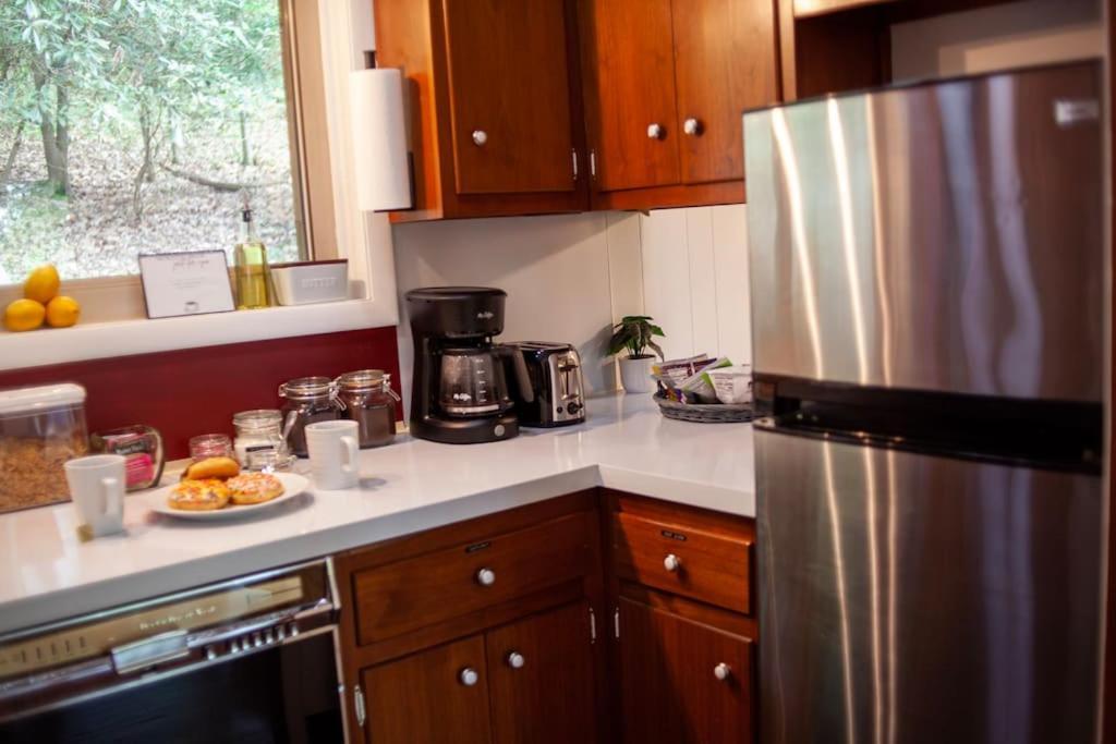Modern Cabin With Hot Tub Grill Lake Beach Wineries Hiking Fishing And Hershey Park Family And Pet Friendly Superhosts On Ab&B Mount Gretna Extérieur photo
