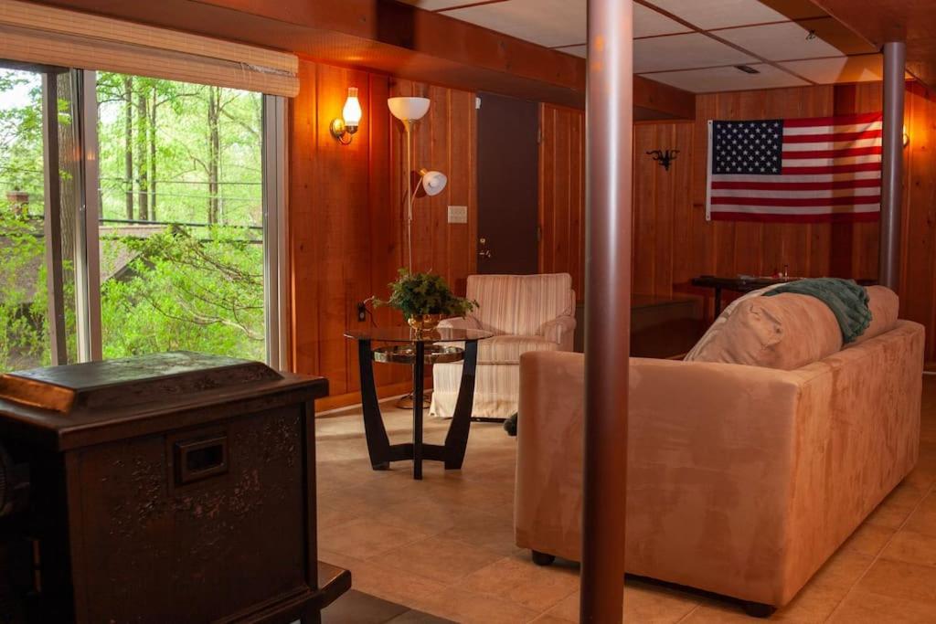 Modern Cabin With Hot Tub Grill Lake Beach Wineries Hiking Fishing And Hershey Park Family And Pet Friendly Superhosts On Ab&B Mount Gretna Extérieur photo