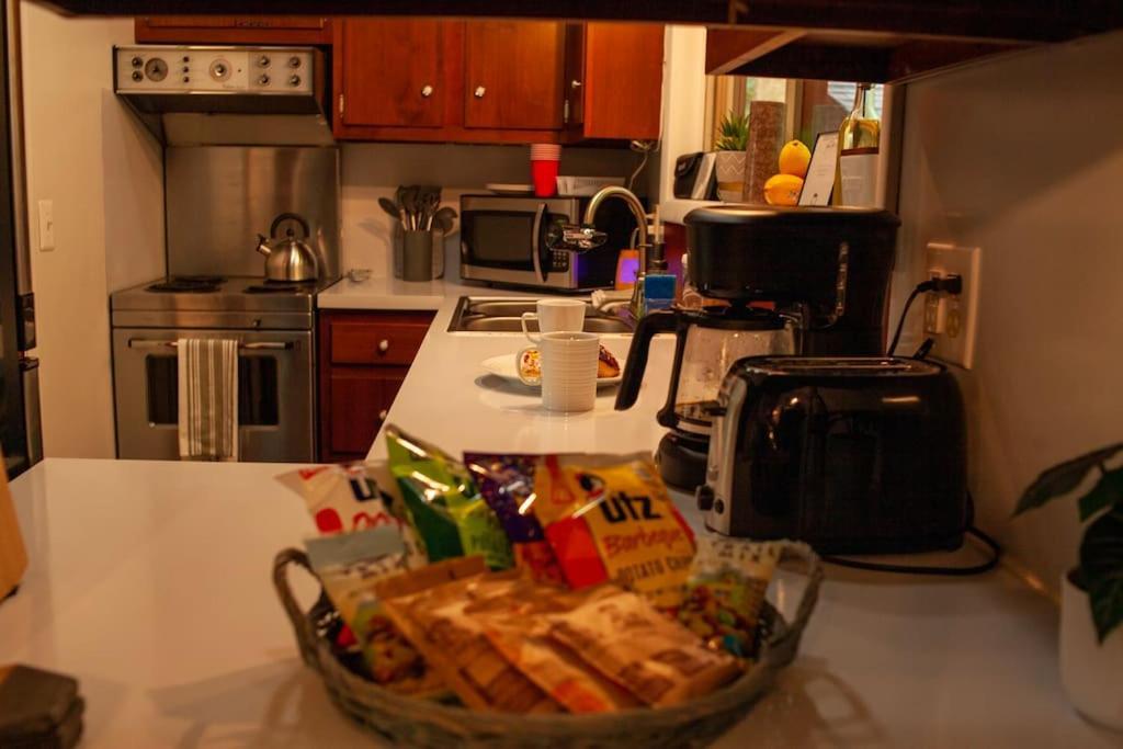 Modern Cabin With Hot Tub Grill Lake Beach Wineries Hiking Fishing And Hershey Park Family And Pet Friendly Superhosts On Ab&B Mount Gretna Extérieur photo