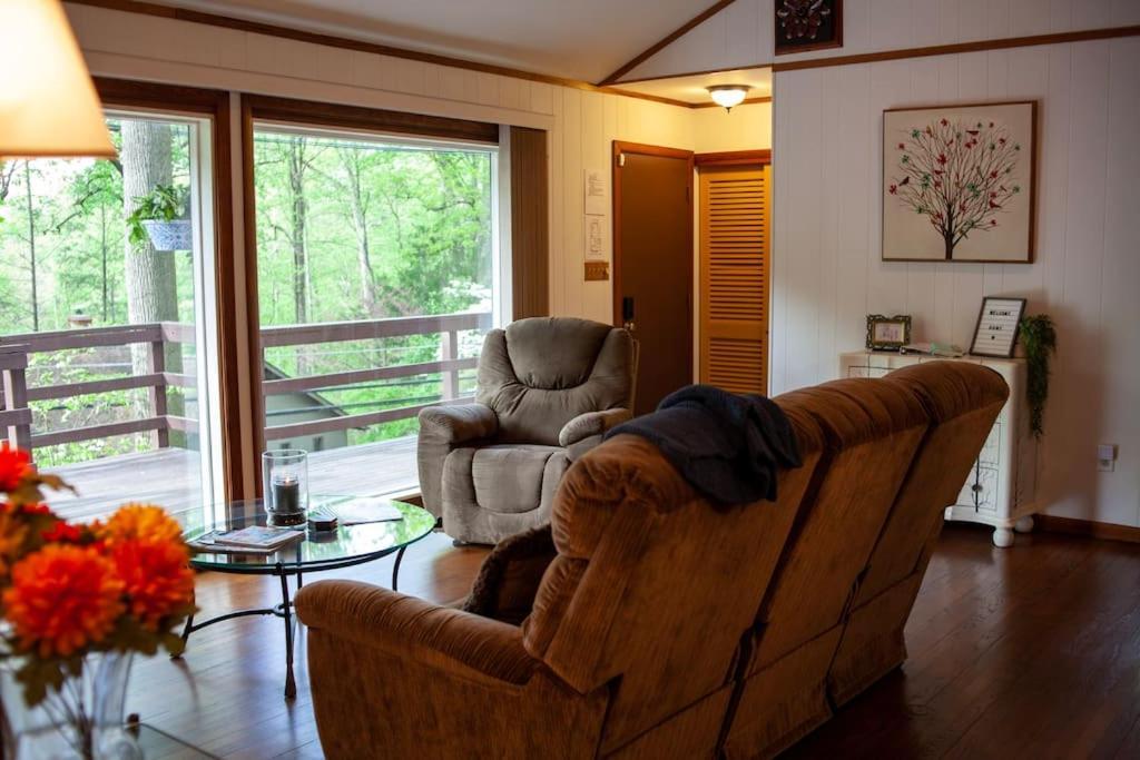 Modern Cabin With Hot Tub Grill Lake Beach Wineries Hiking Fishing And Hershey Park Family And Pet Friendly Superhosts On Ab&B Mount Gretna Extérieur photo