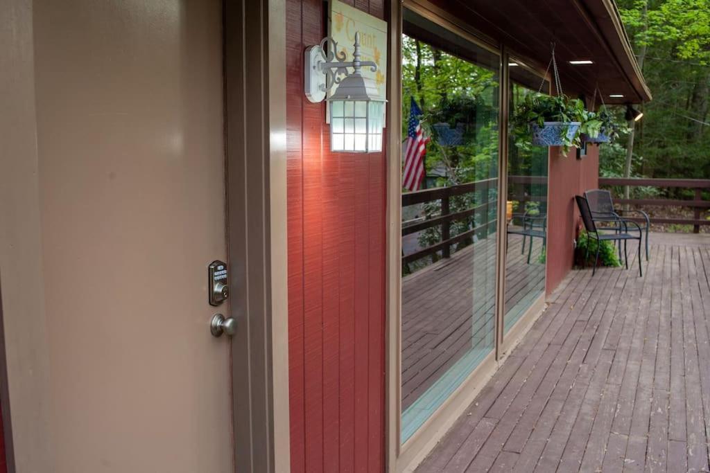 Modern Cabin With Hot Tub Grill Lake Beach Wineries Hiking Fishing And Hershey Park Family And Pet Friendly Superhosts On Ab&B Mount Gretna Extérieur photo