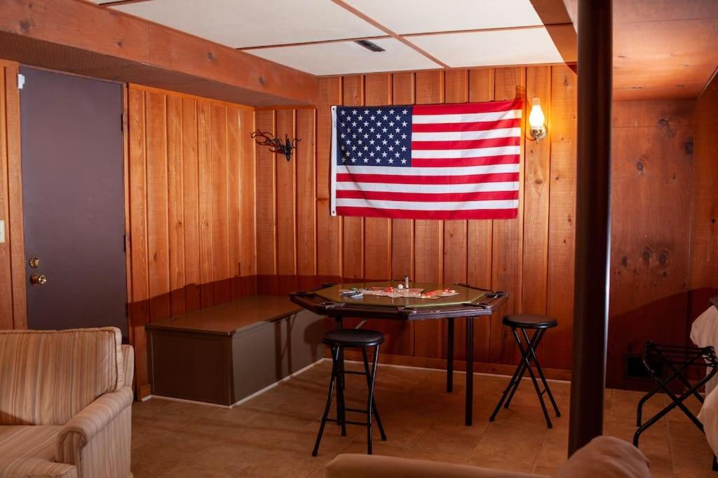 Modern Cabin With Hot Tub Grill Lake Beach Wineries Hiking Fishing And Hershey Park Family And Pet Friendly Superhosts On Ab&B Mount Gretna Extérieur photo